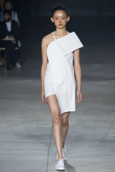 Look 14